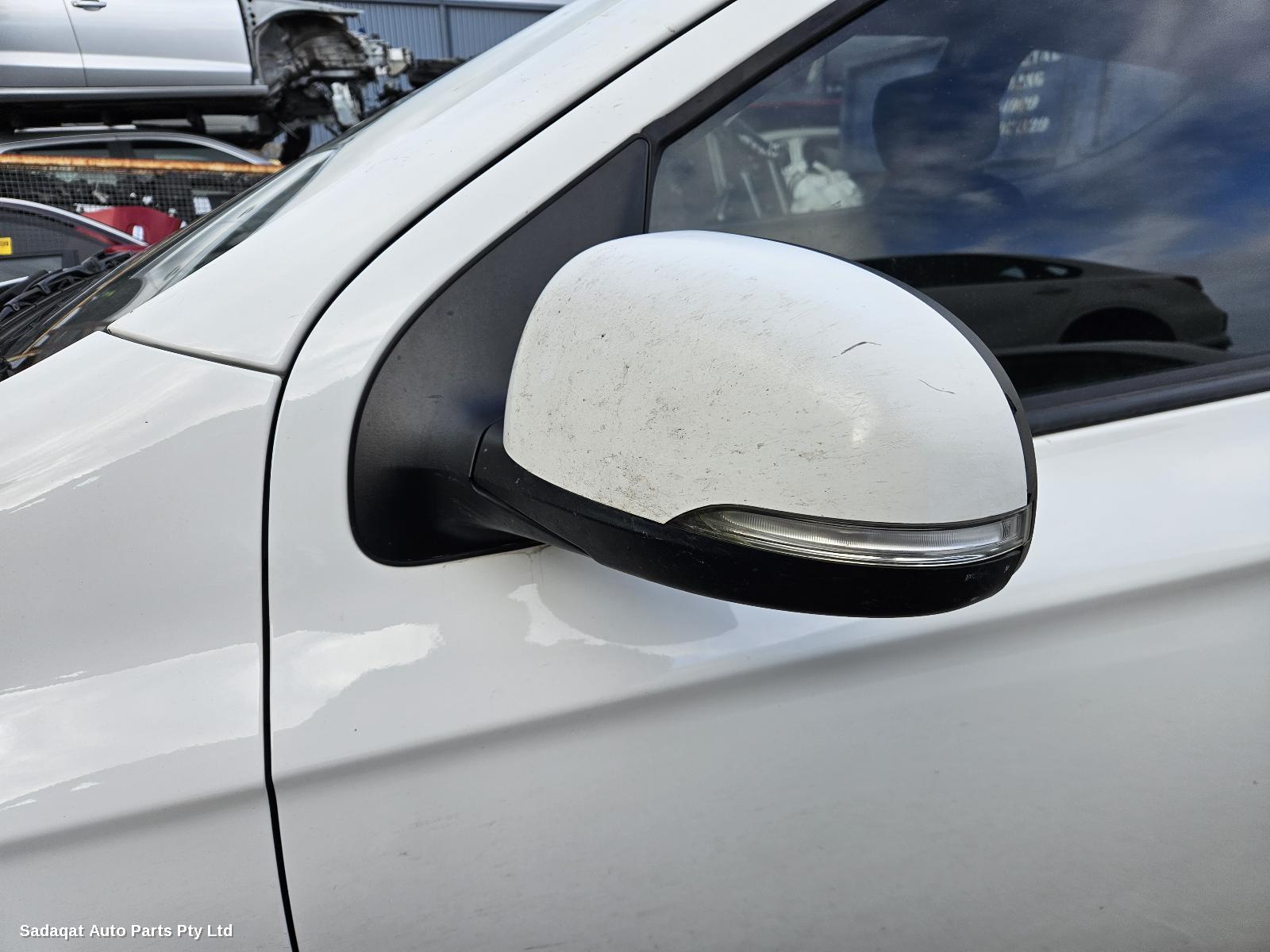 Hyundai I20 Bonnet Hinge/strut