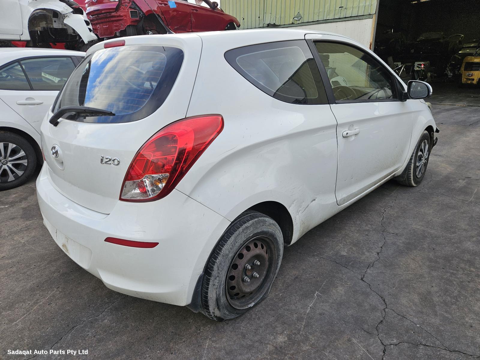 Hyundai I20 Bonnet Hinge/strut