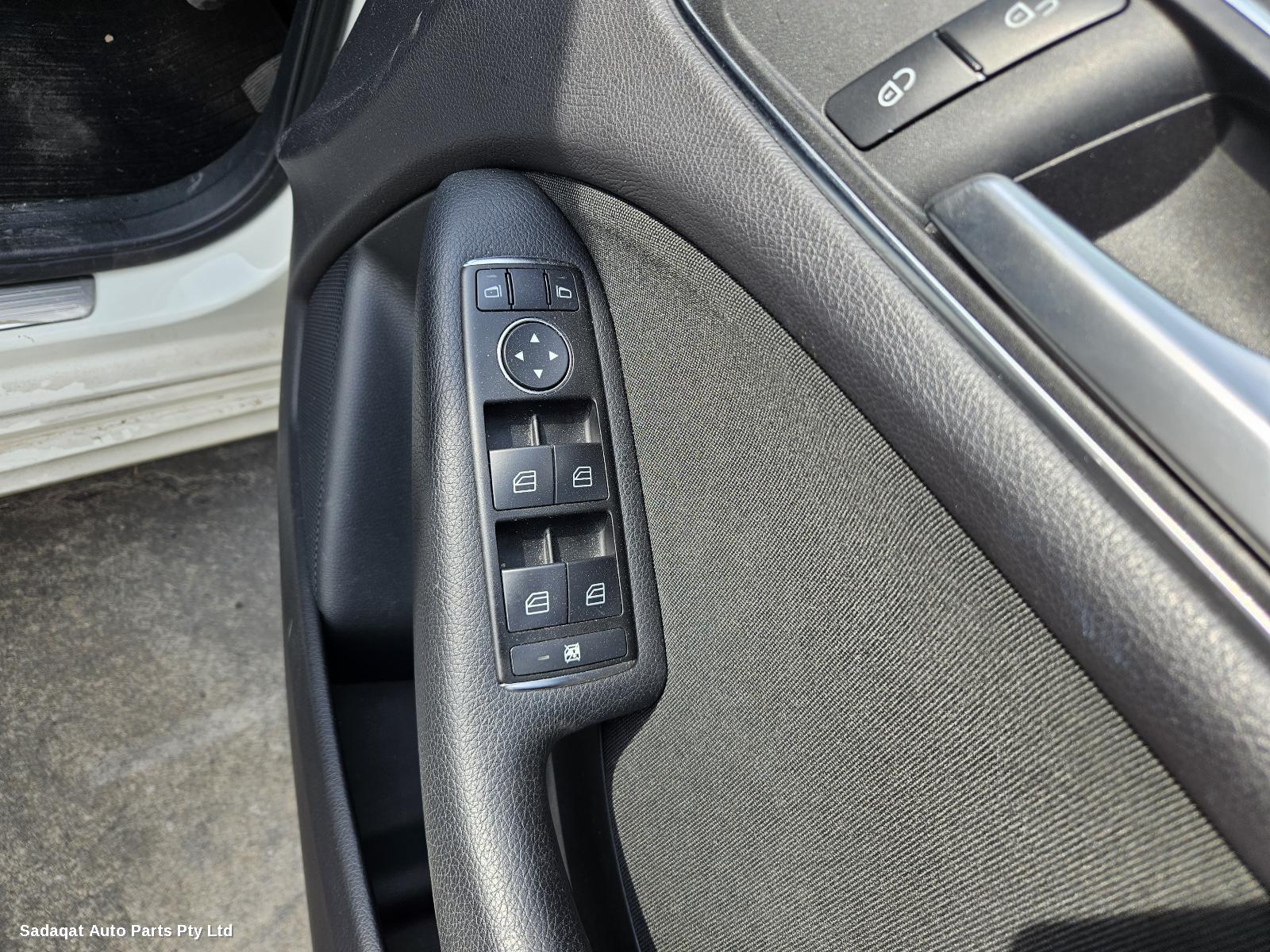 Mercedes B Class Right Door Mirror