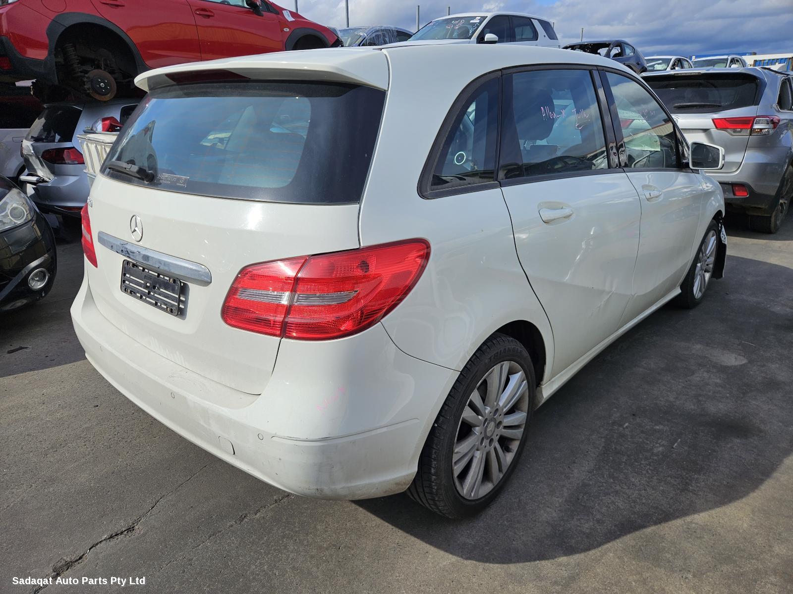 Mercedes B Class Right Door Mirror