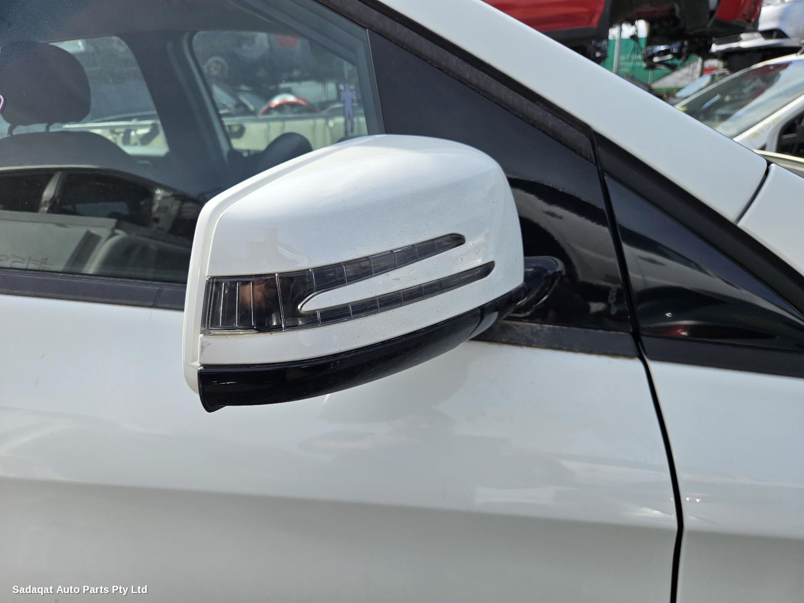 Mercedes B Class Right Door Mirror
