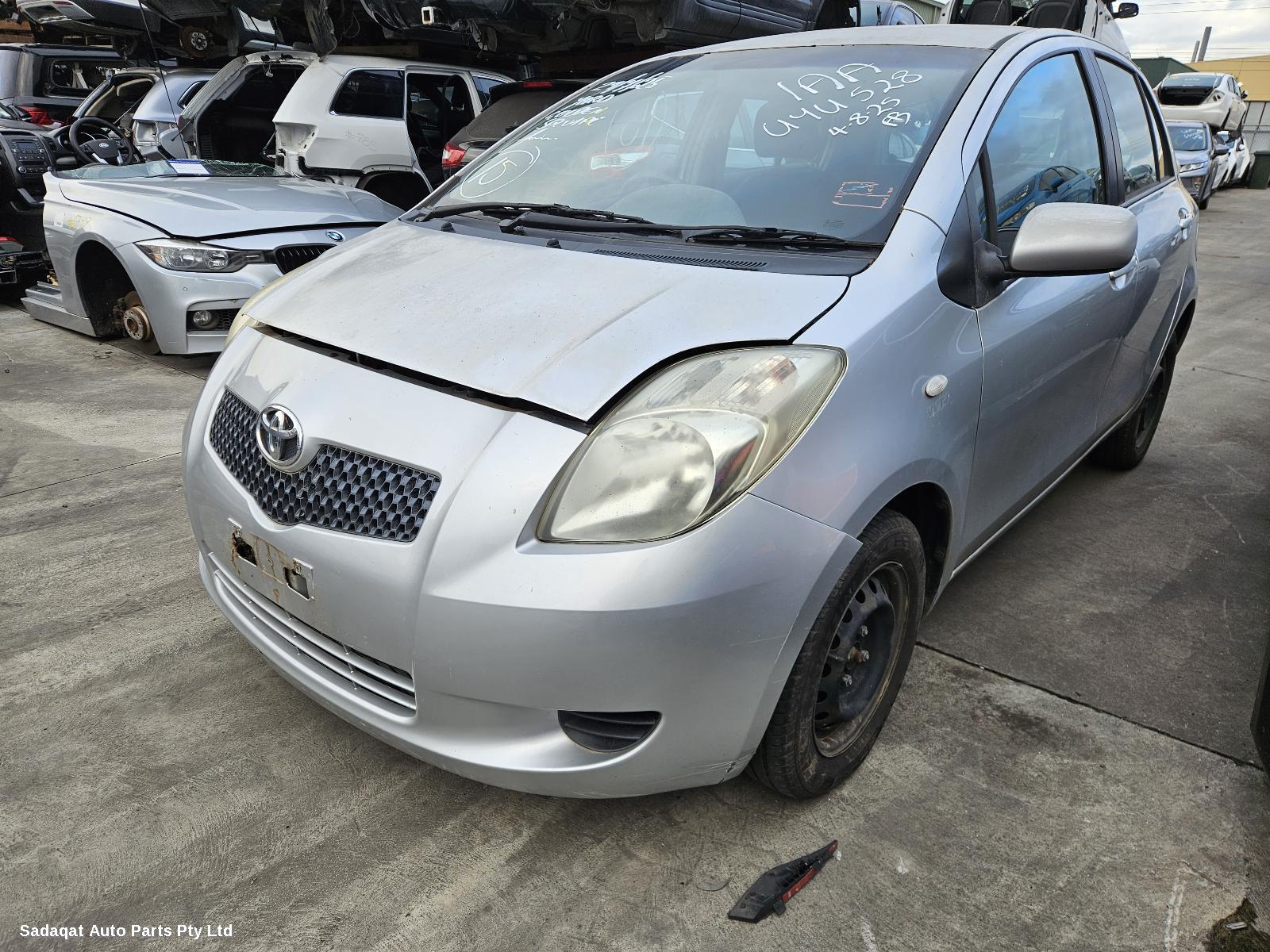 Toyota Yaris Right Door Mirror