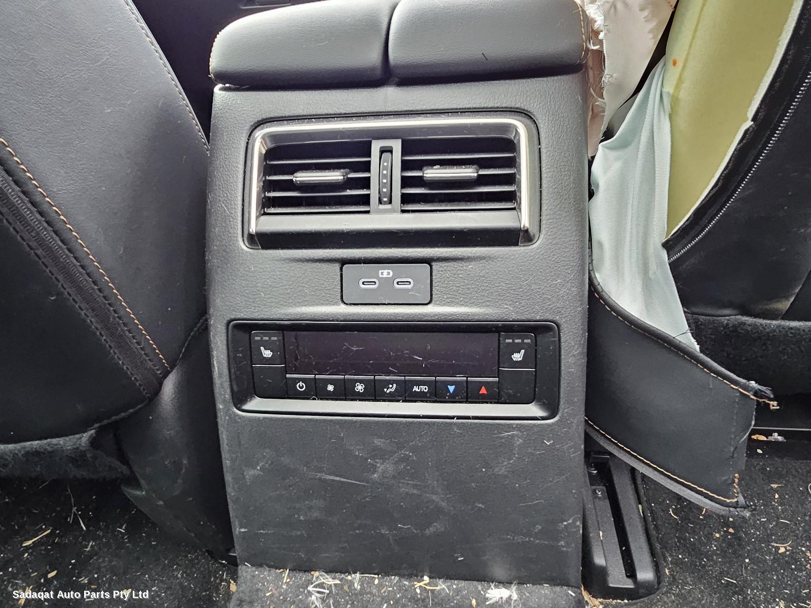 Mazda Cx80 Right Front Hub Assembly