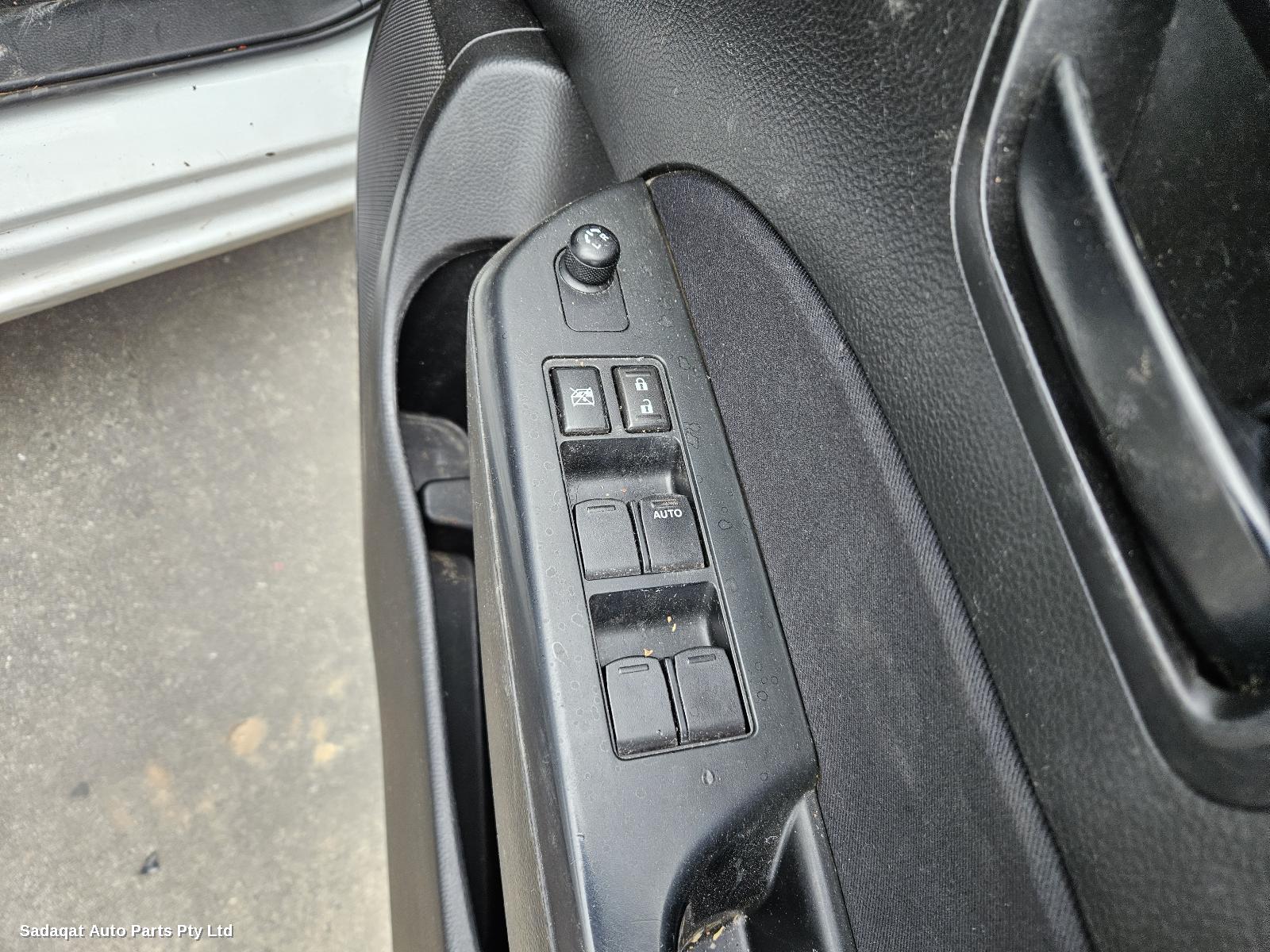 Suzuki Swift Right Guard