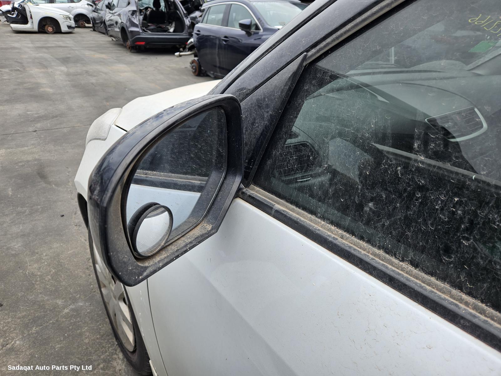 Suzuki Swift Right Guard