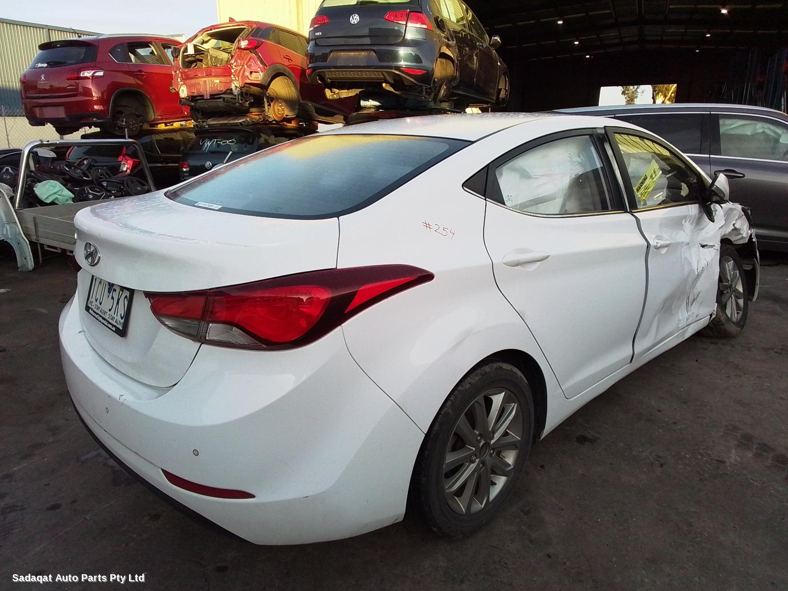 Hyundai Elantra Left Indicator/fog/side