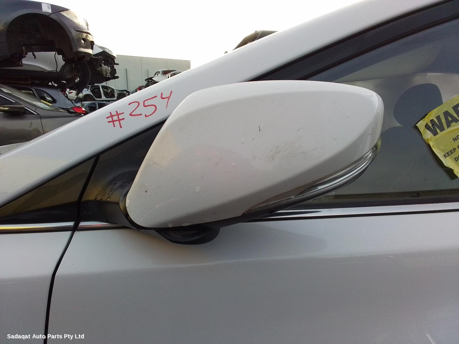 Hyundai Elantra Left Indicator/fog/side