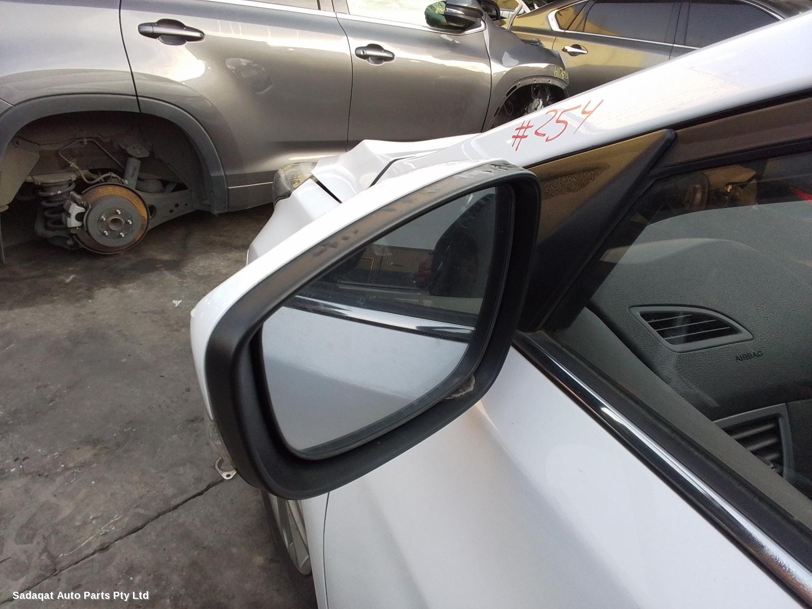 Hyundai Elantra Left Indicator/fog/side