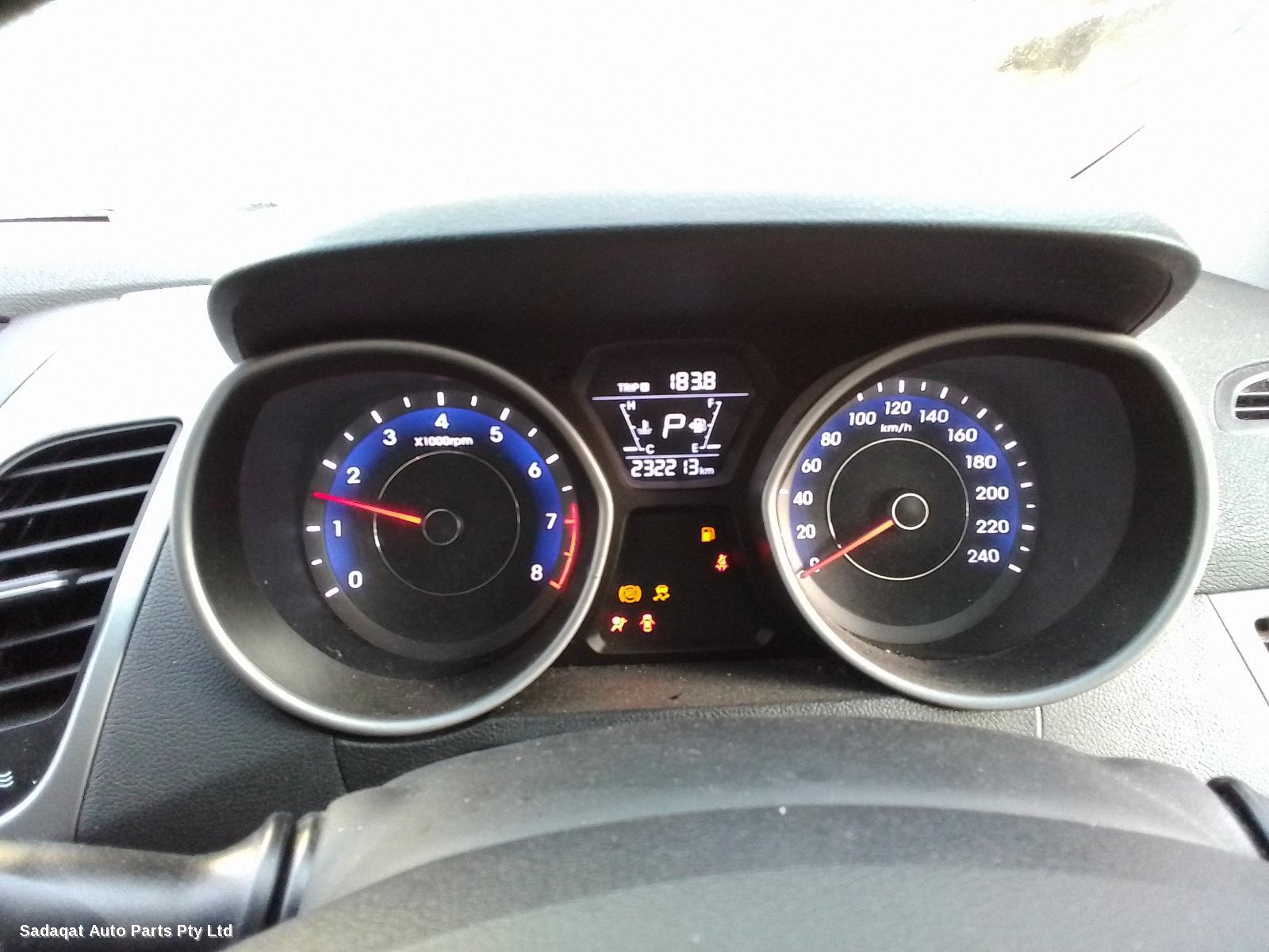 Hyundai Elantra Left Indicator/fog/side
