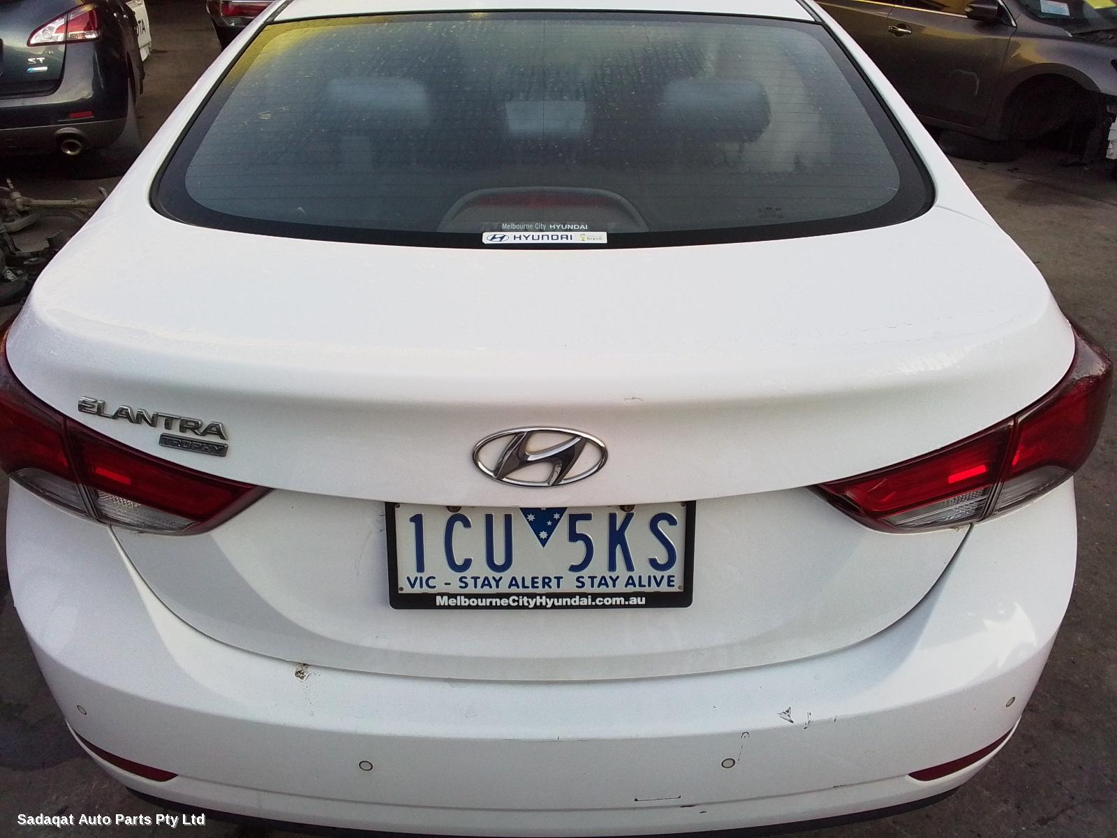 Hyundai Elantra Left Indicator/fog/side