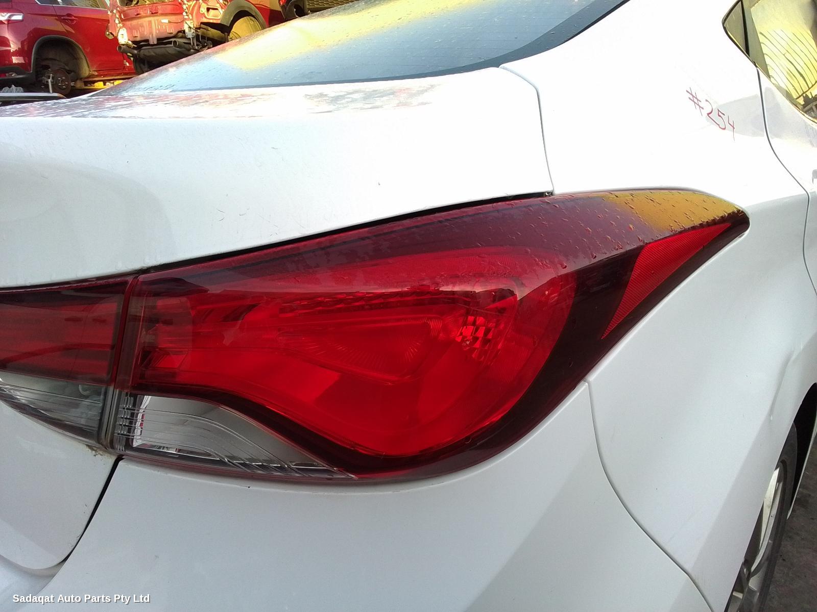 Hyundai Elantra Left Indicator/fog/side