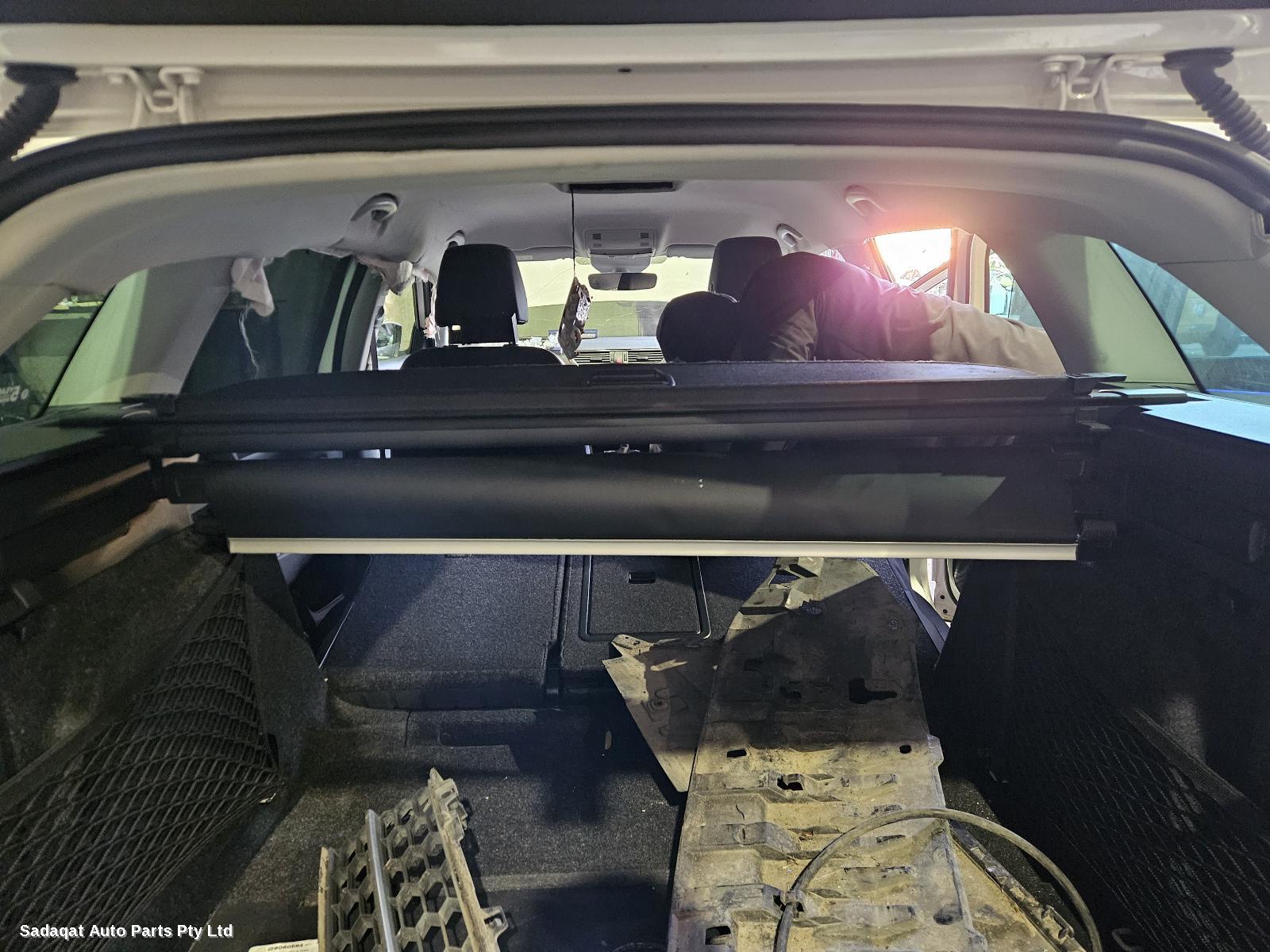 Skoda Superb Right Headlamp