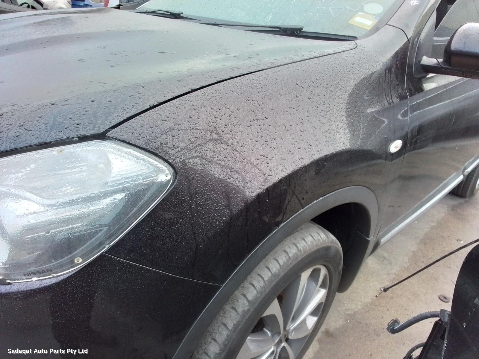 Nissan Dualis Grille