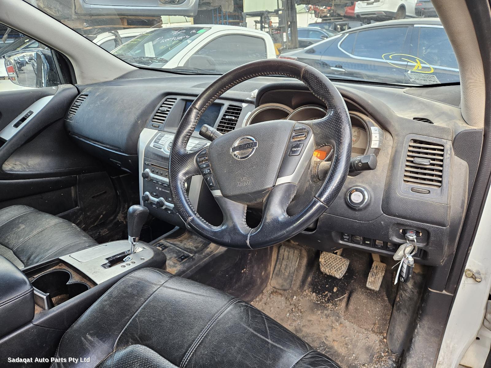 Nissan Murano Front Seat