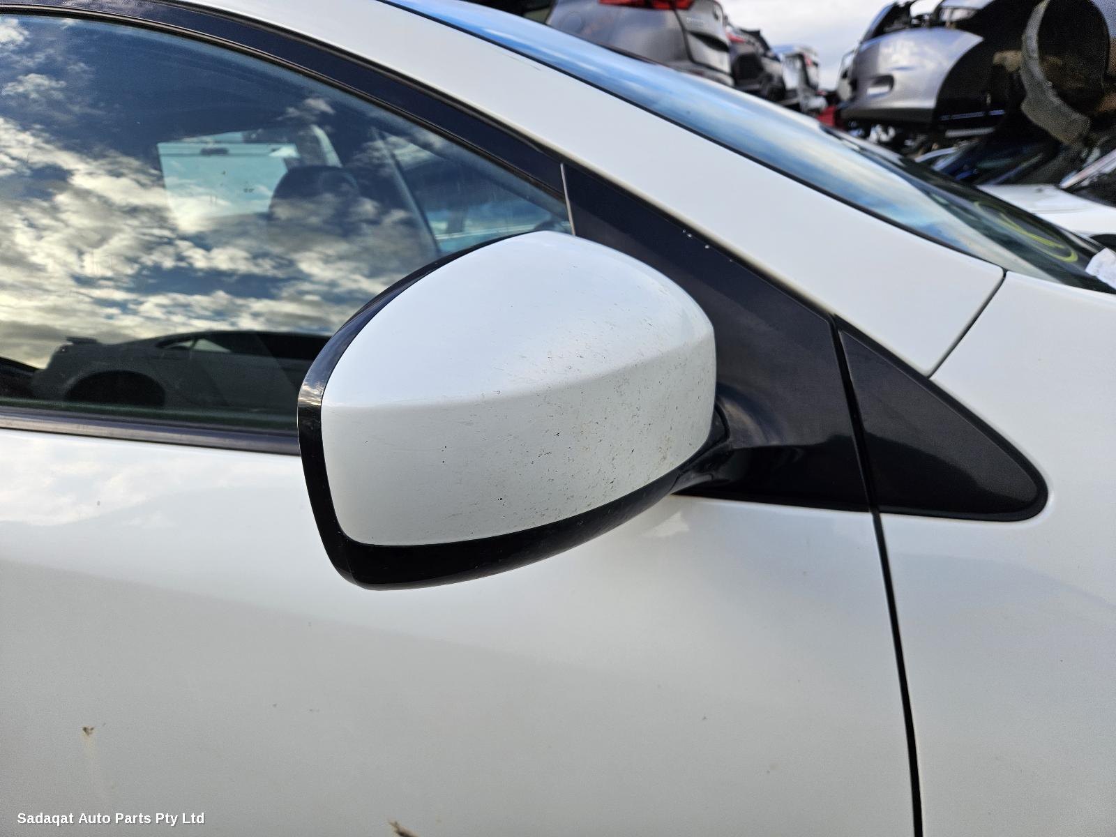 Nissan Murano Front Seat