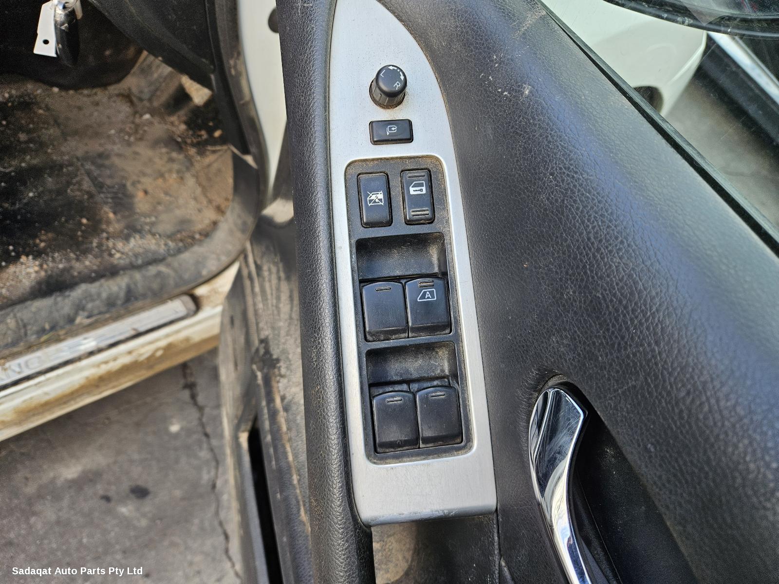 Nissan Murano Front Seat