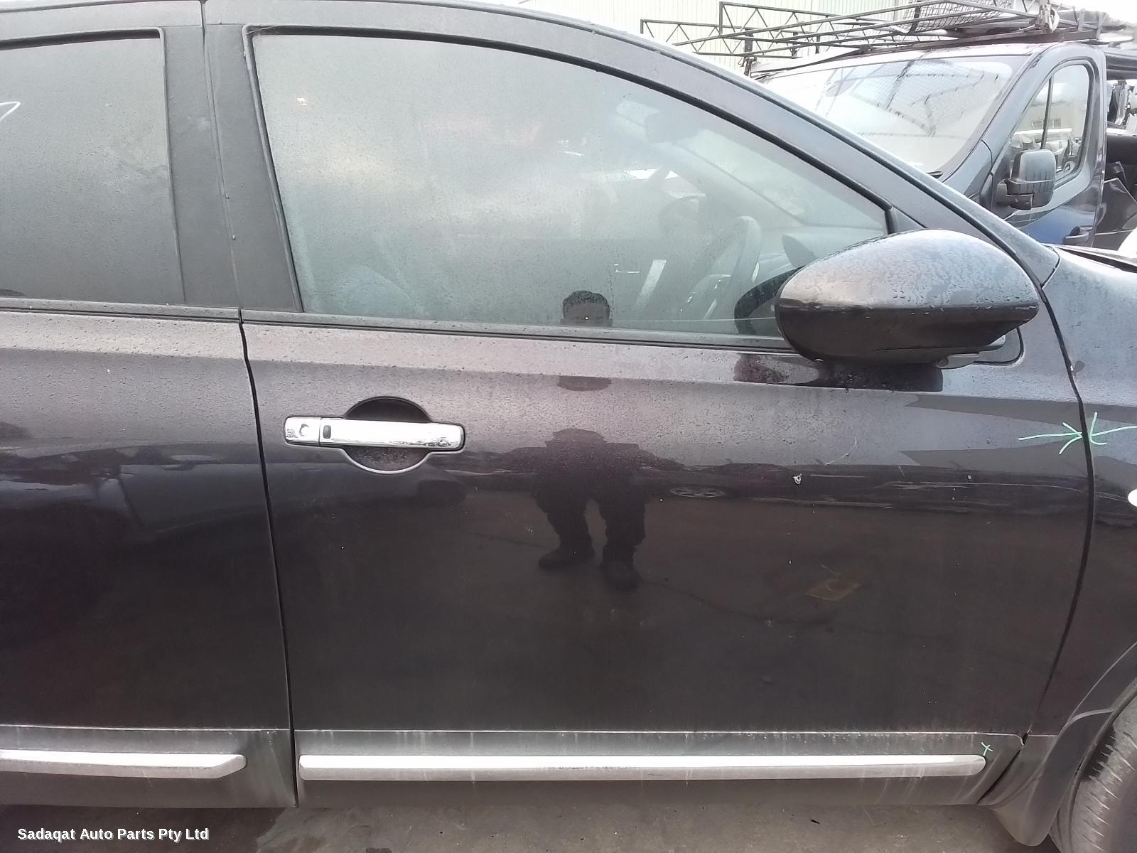 Nissan Dualis Grille