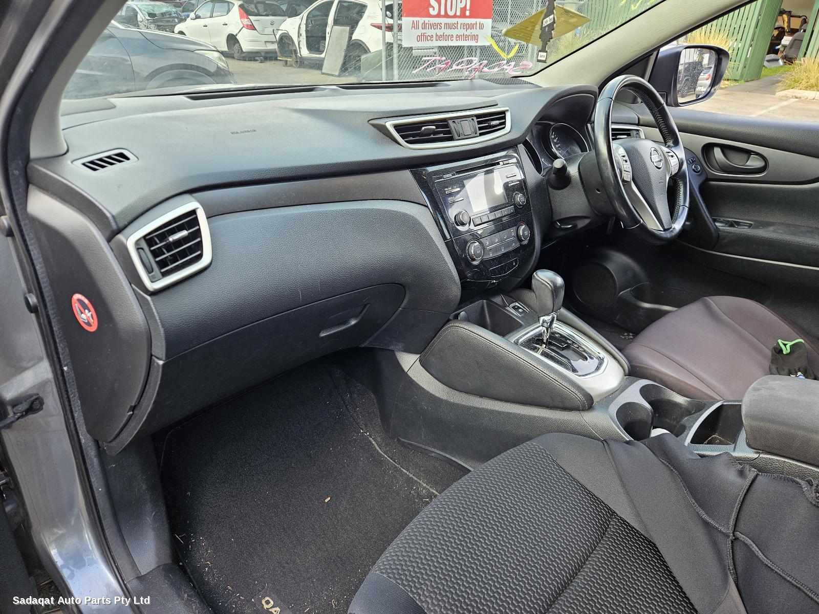 Nissan Qashqai Right Front Door