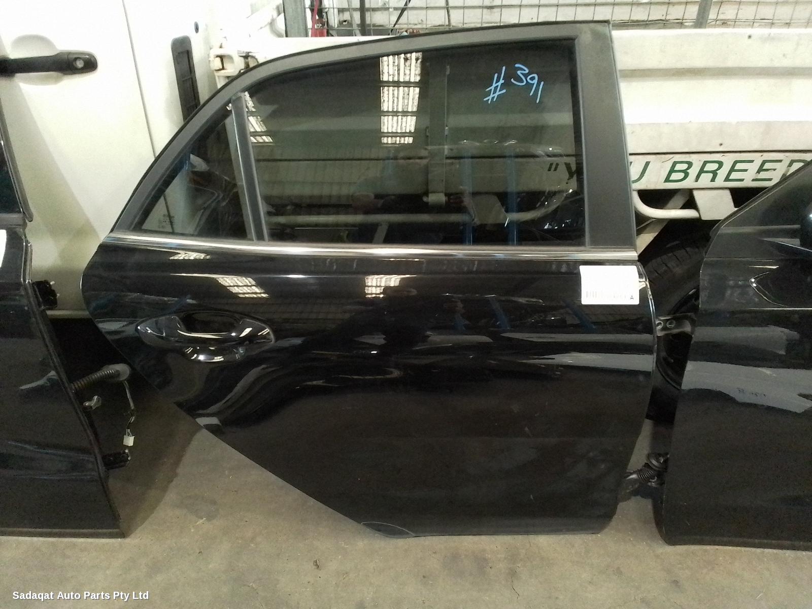 Kia Rio Right_rear_door_sliding