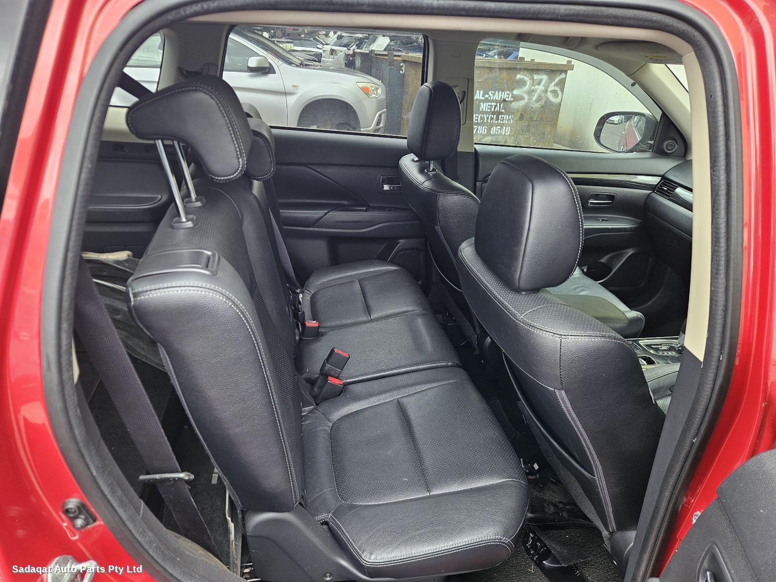 Mitsubishi Outlander 3rd Seat