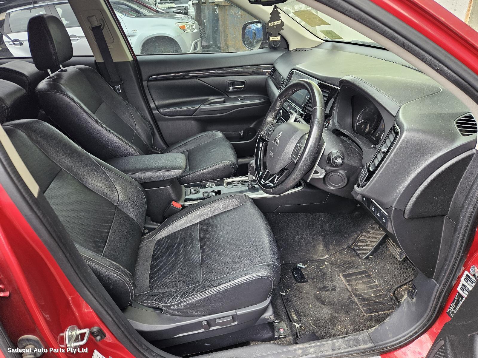 Mitsubishi Outlander 3rd Seat
