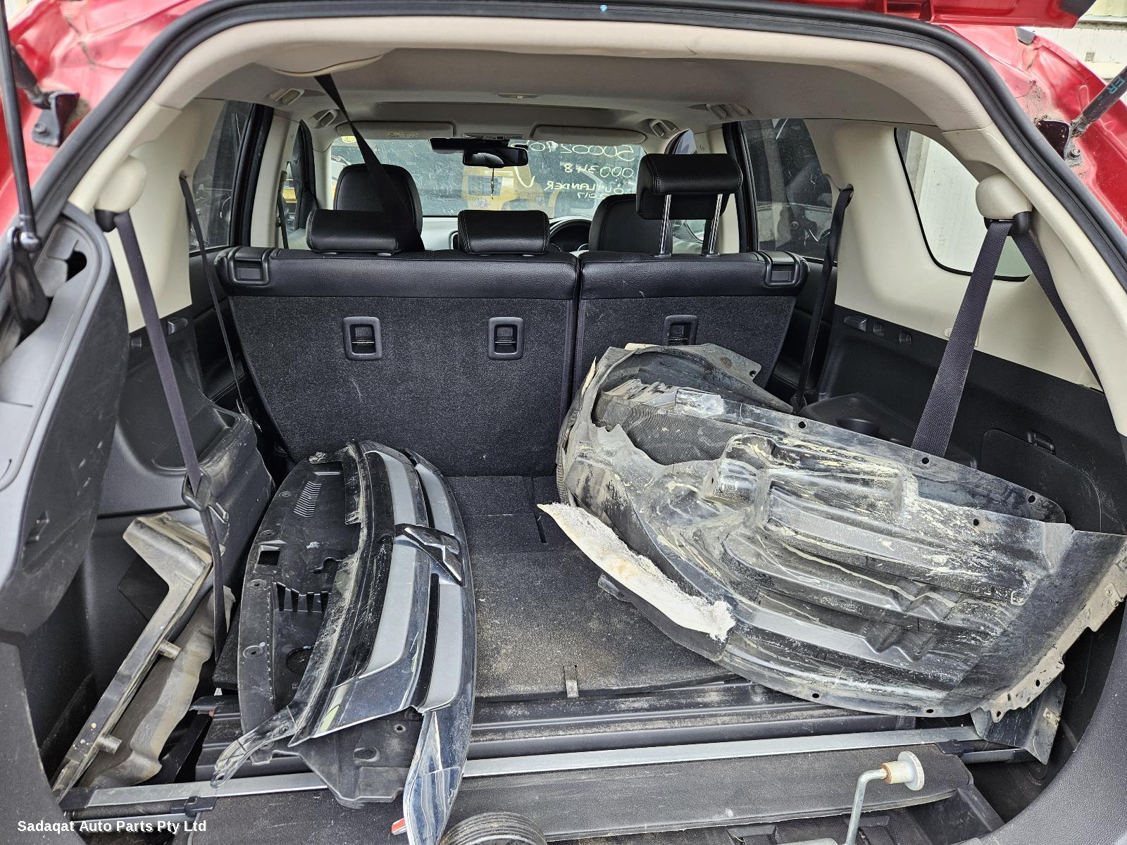 Mitsubishi Outlander 3rd Seat