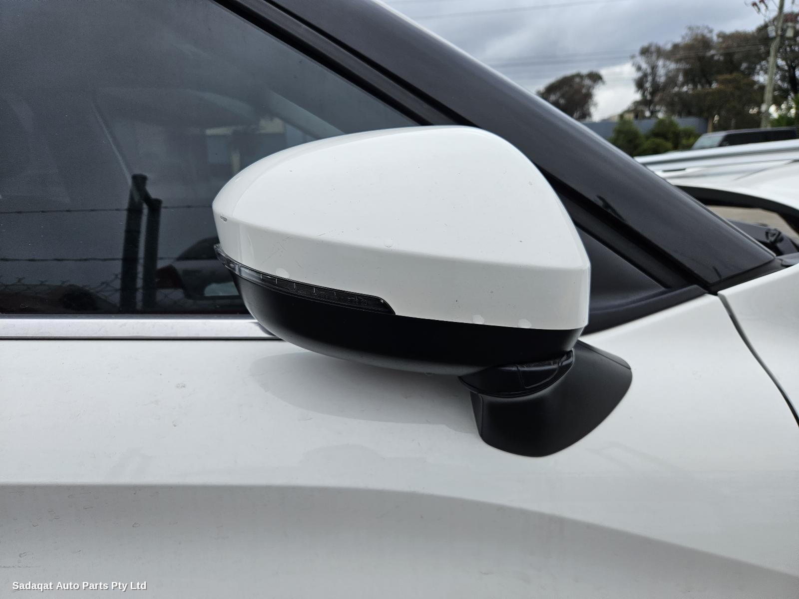 Mitsubishi Outlander Left Front Door Window