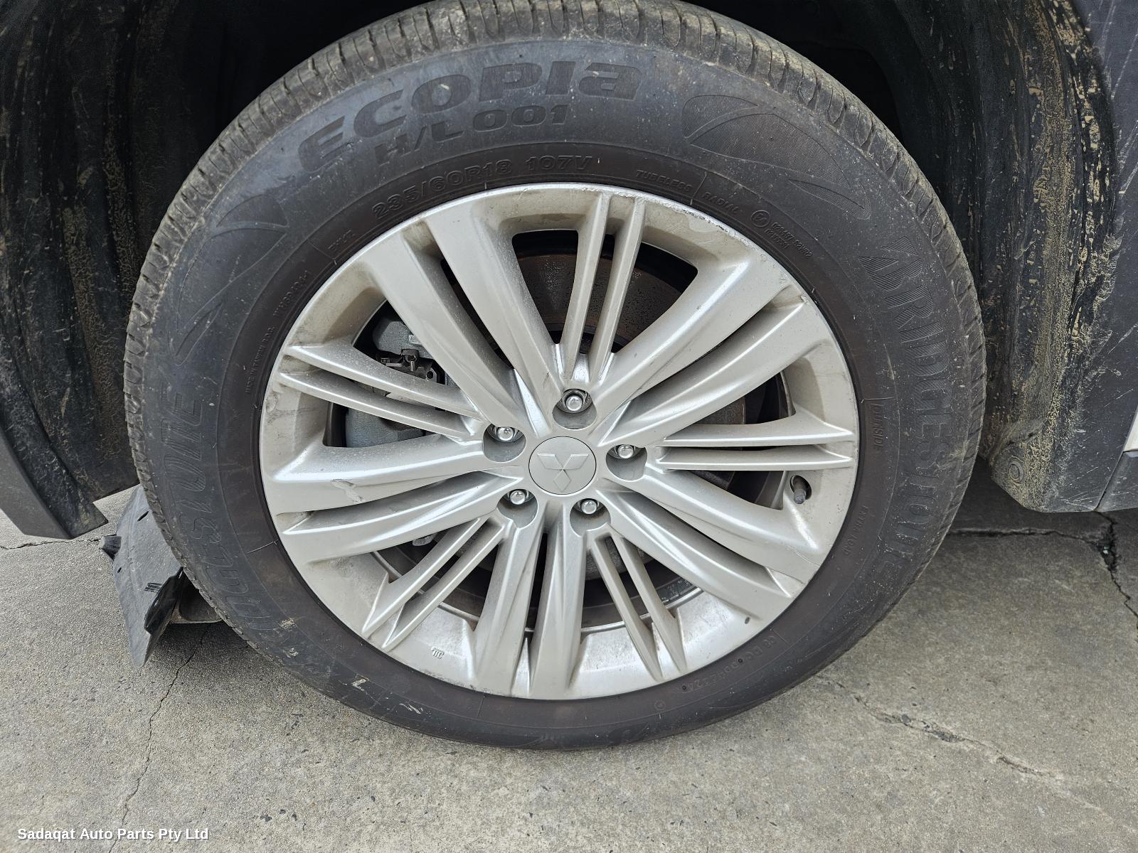 Mitsubishi Outlander Left Front Door Window