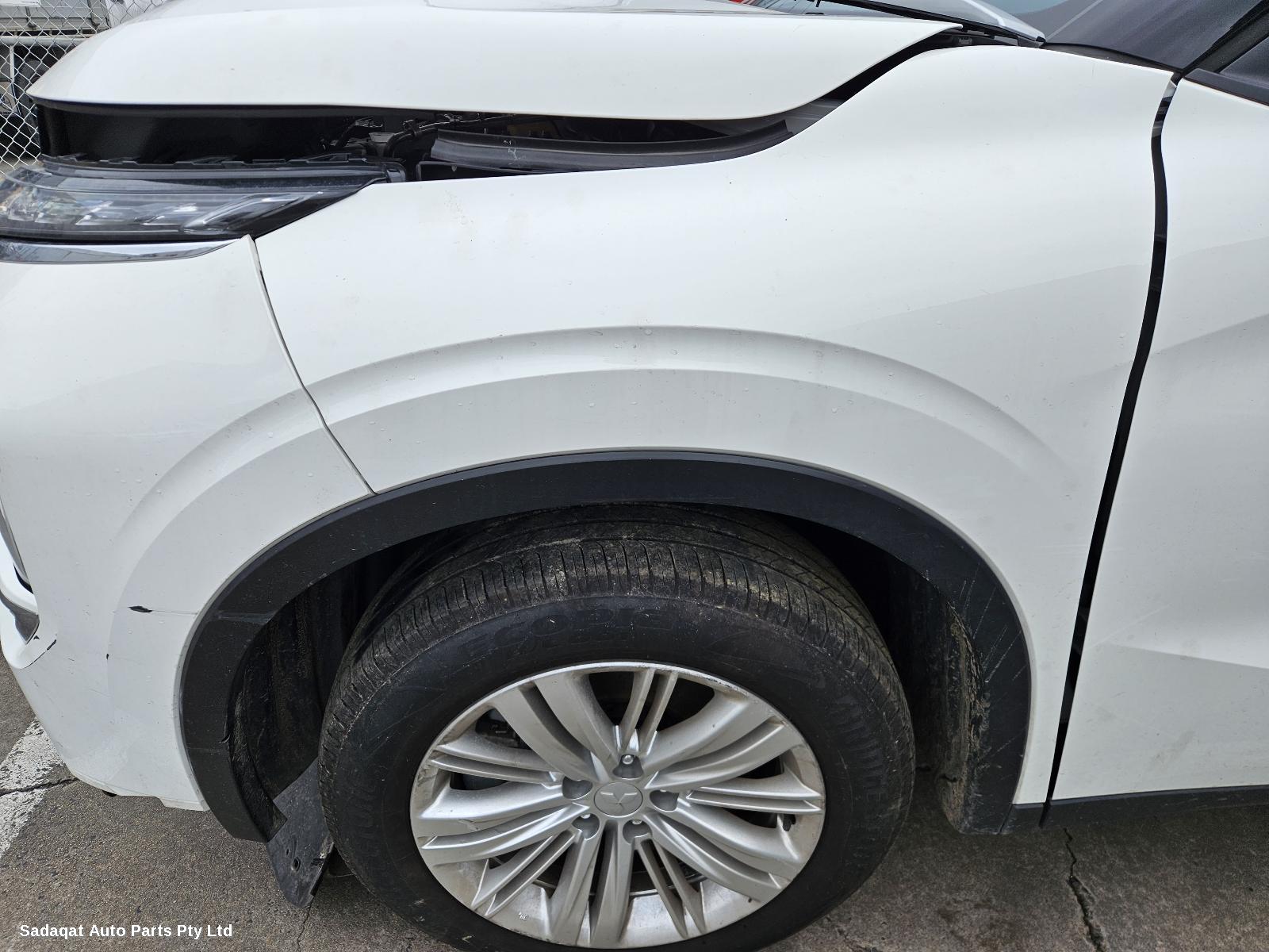 Mitsubishi Outlander Left Front Door Window