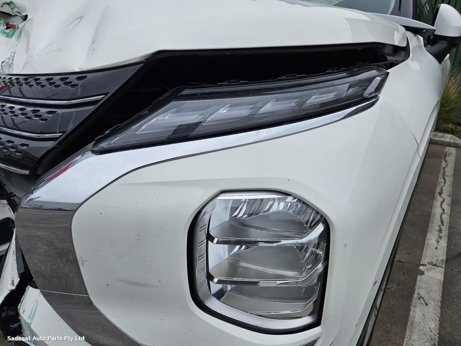 Mitsubishi Outlander Left Front Door Window