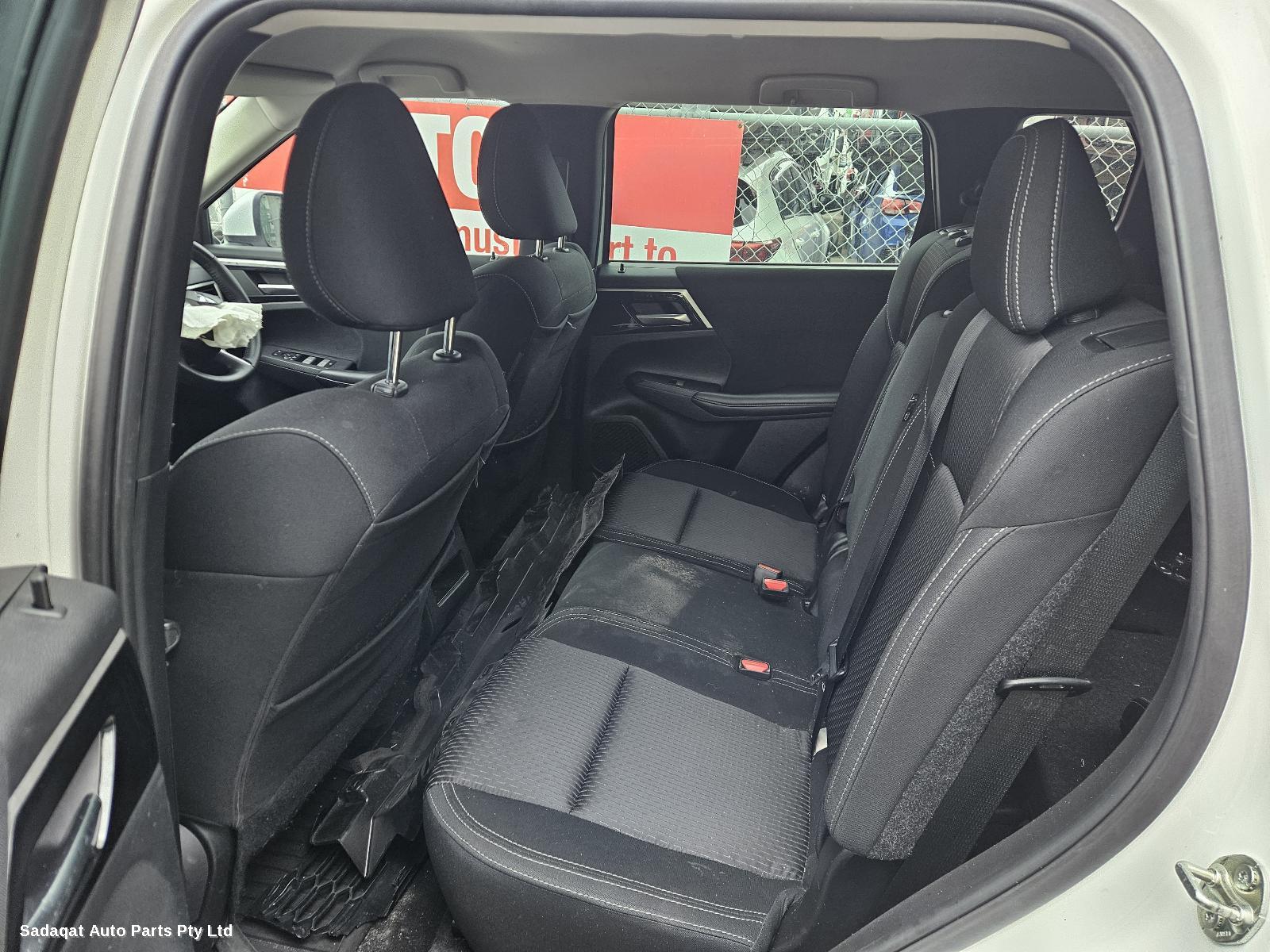 Mitsubishi Outlander Left Front Door Window