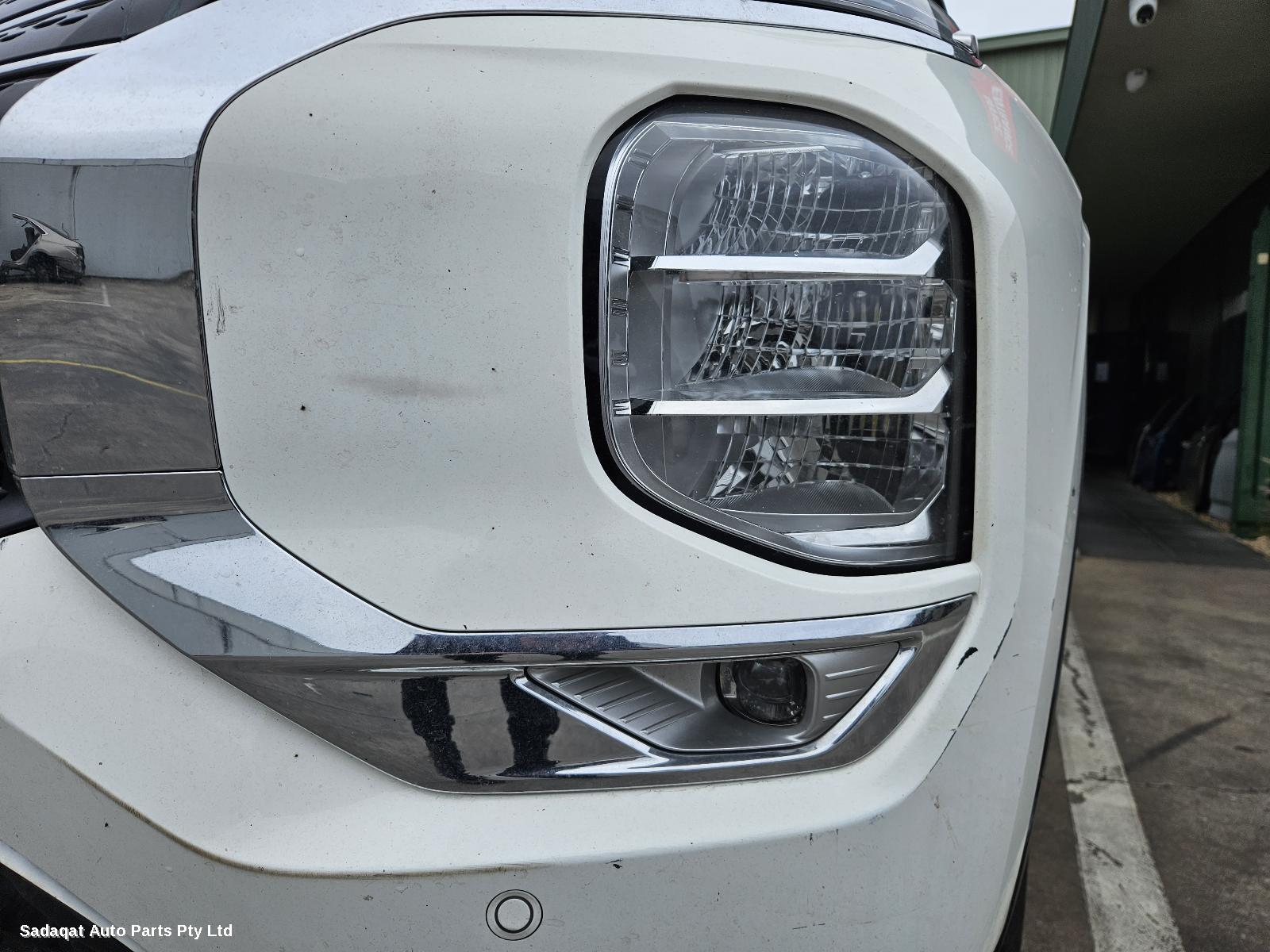 Mitsubishi Outlander Left Front Door Window