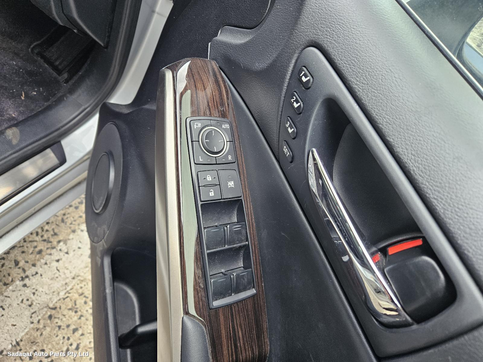 Lexus Is Series Abs Booster Assembly