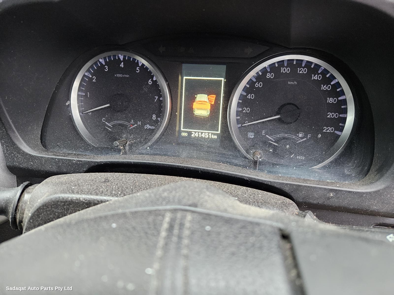 Toyota Kluger Left Taillight