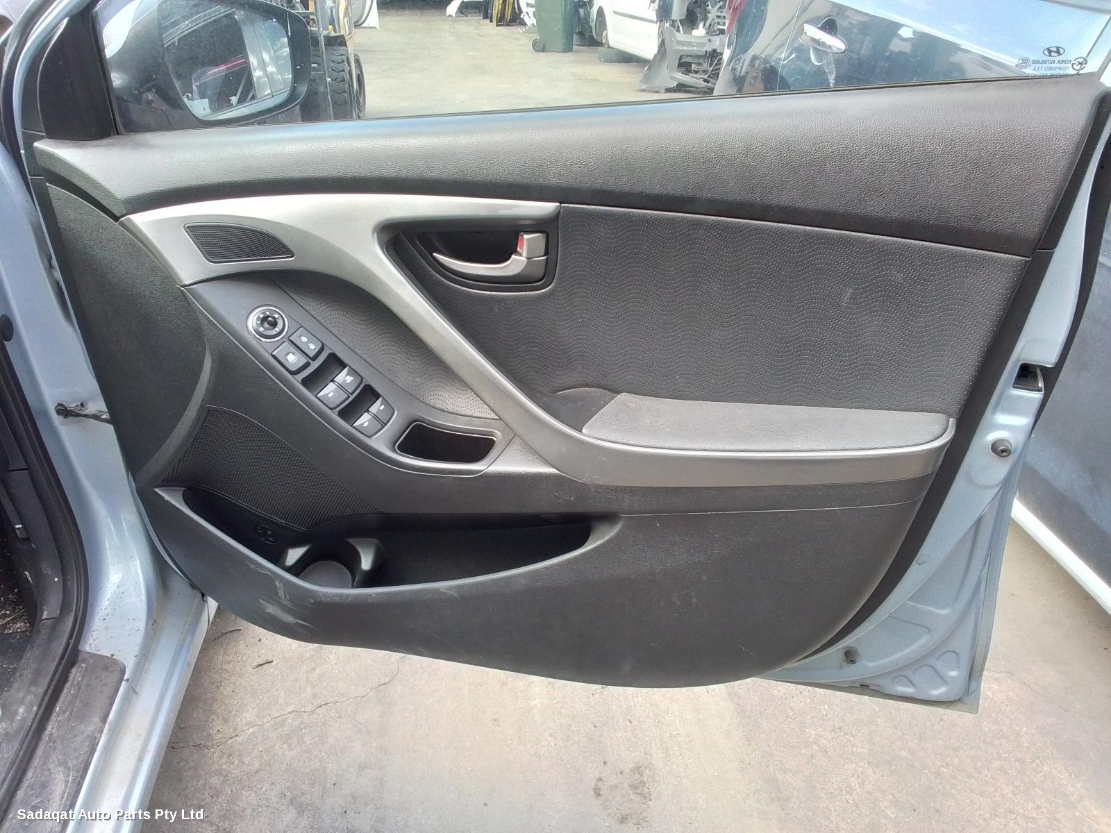 Hyundai Elantra Rear Garnish