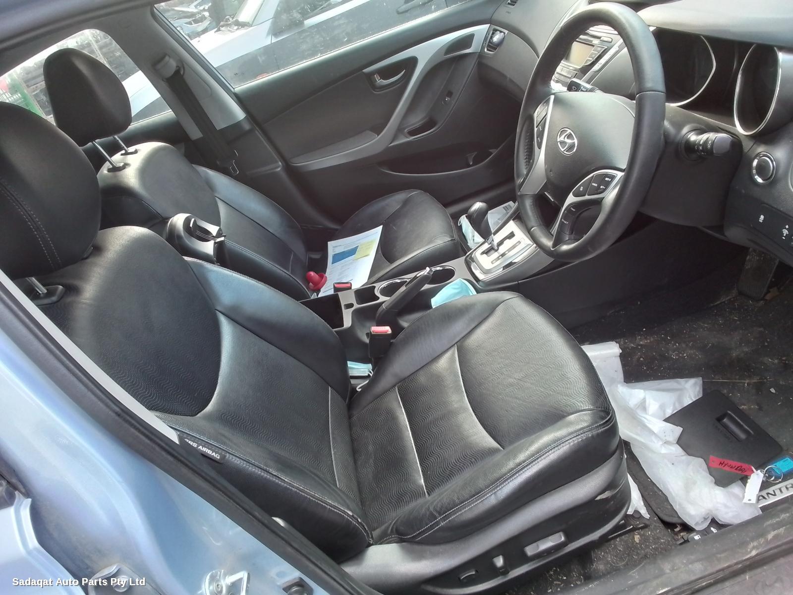 Hyundai Elantra Rear Garnish