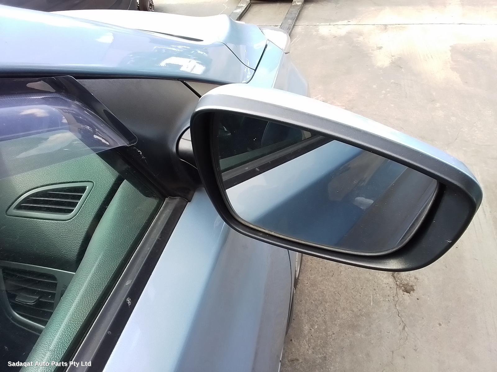 Hyundai Elantra Rear Garnish