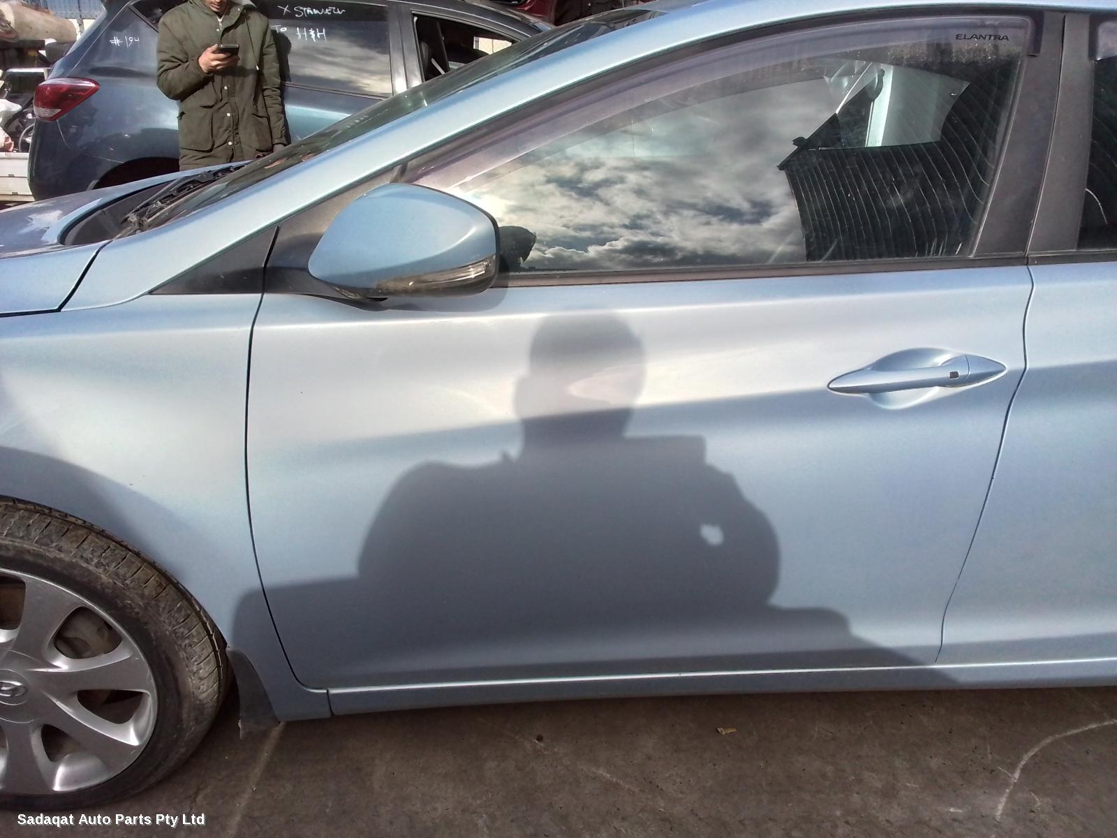 Hyundai Elantra Rear Garnish