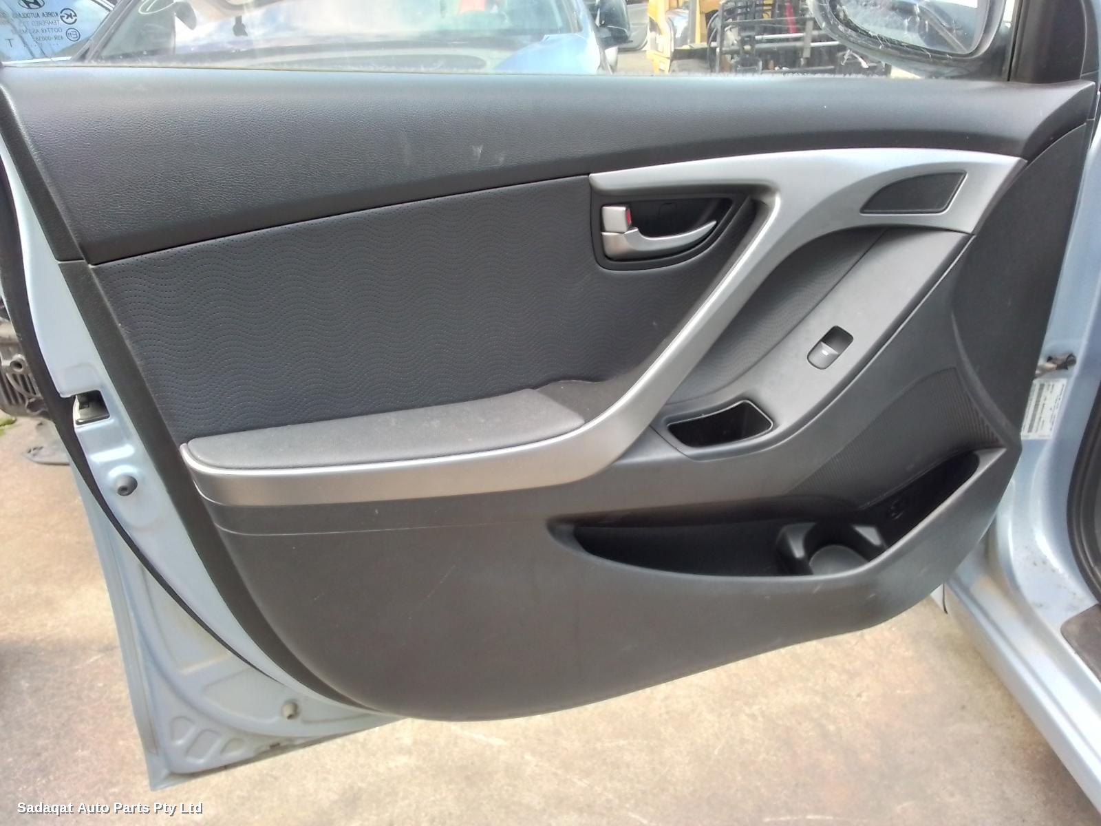Hyundai Elantra Rear Garnish