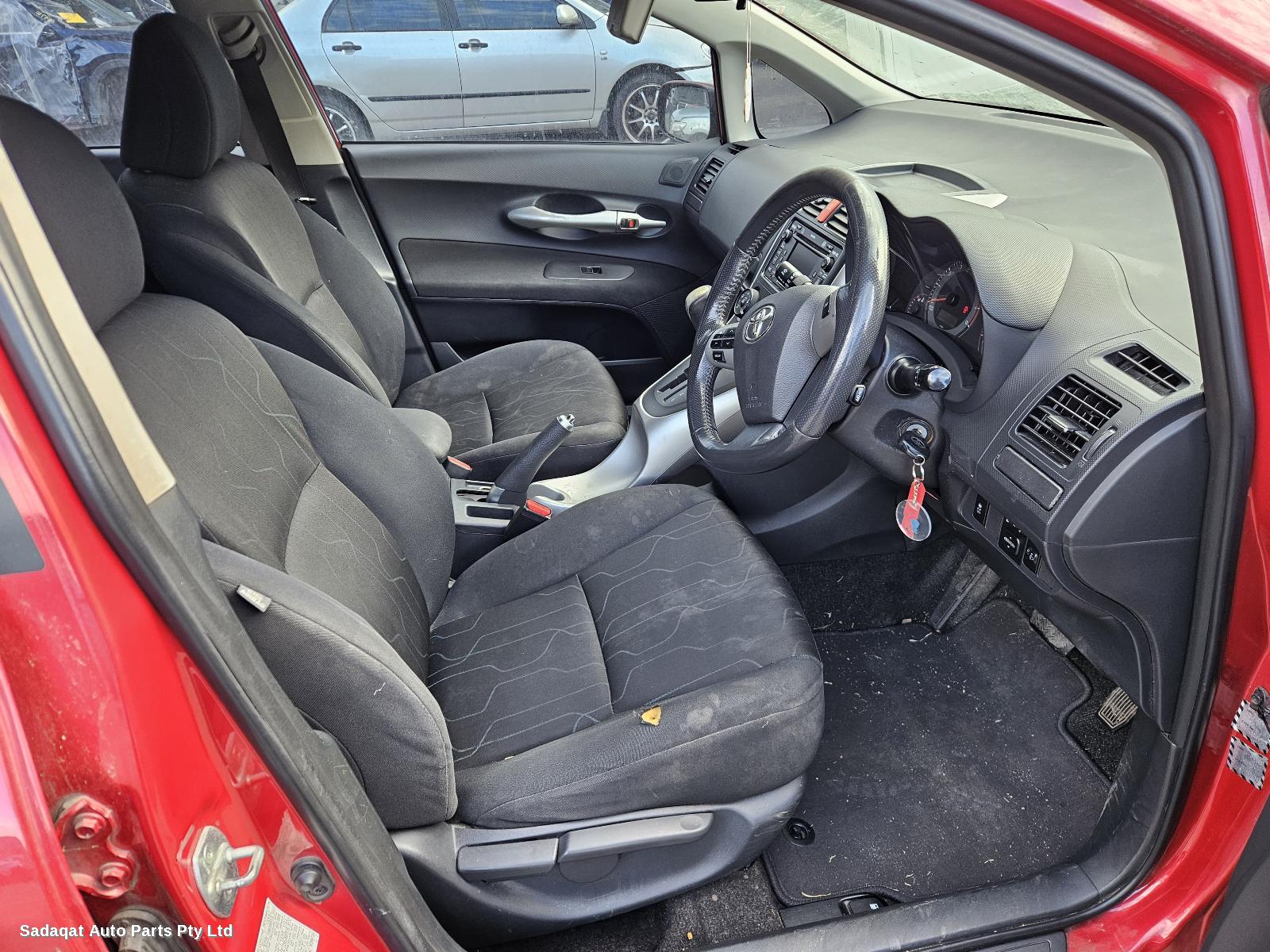 Toyota Corolla Seatbelt/stalk