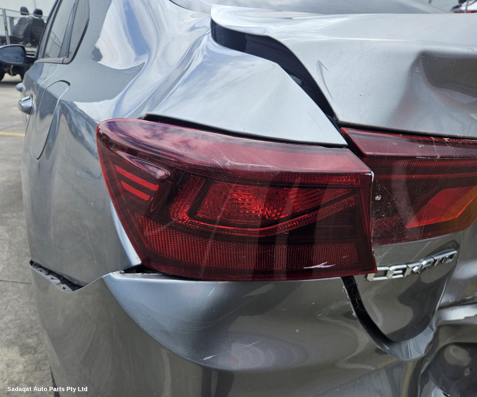 Kia Cerato Seatbelt/stalk