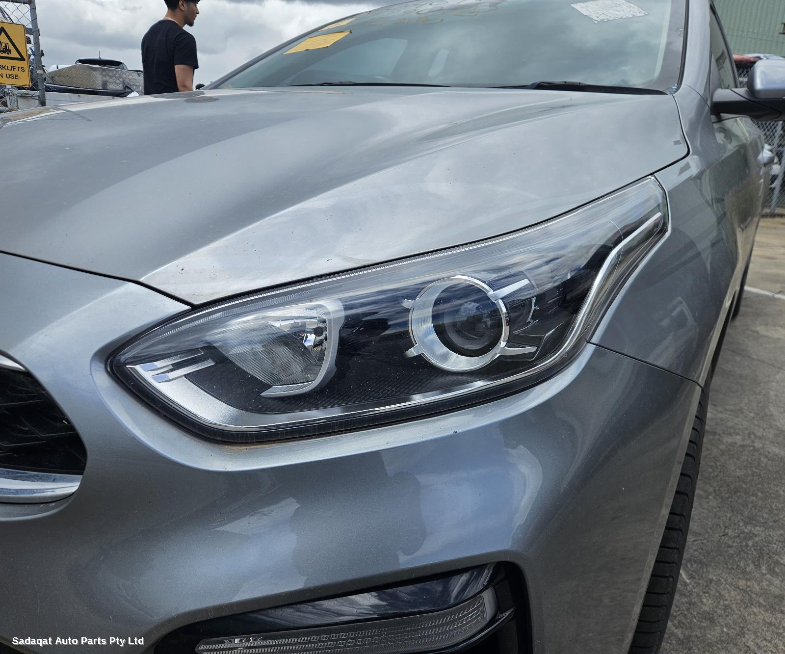 Kia Cerato Seatbelt/stalk