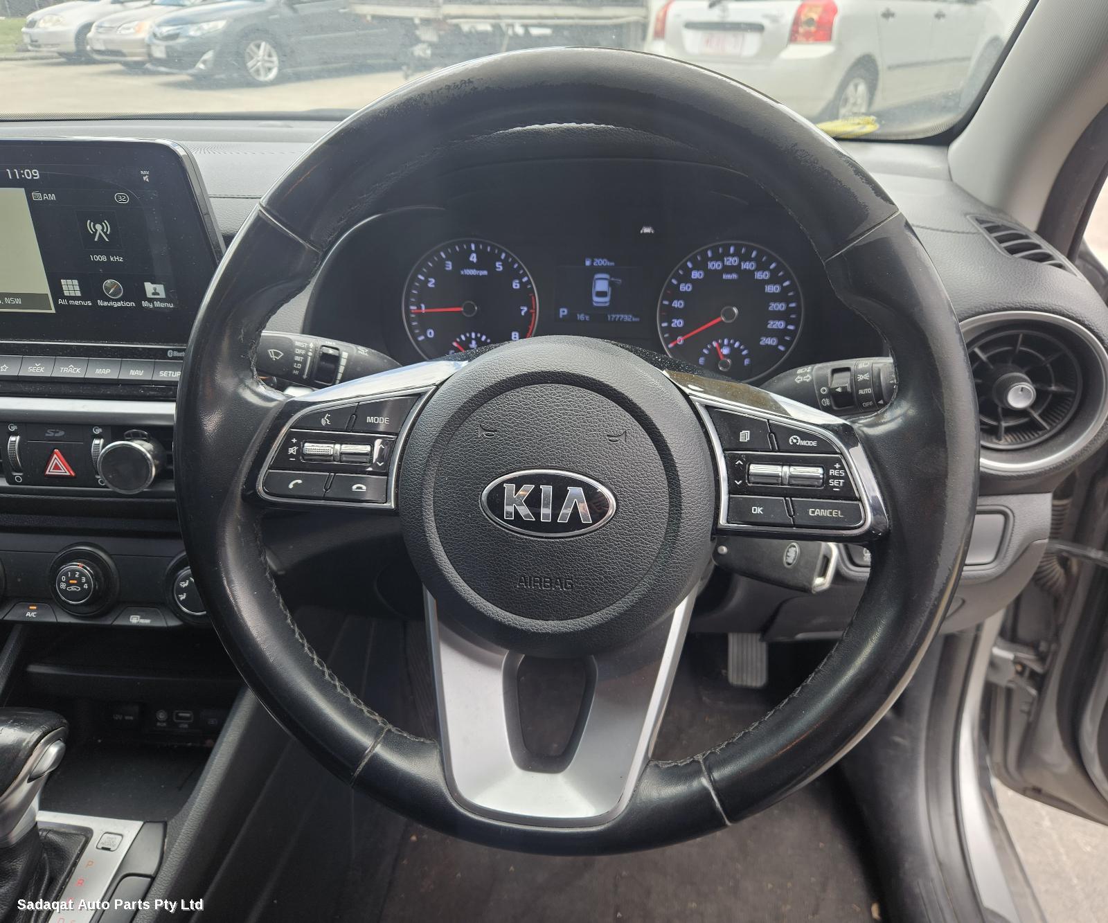 Kia Cerato Seatbelt/stalk