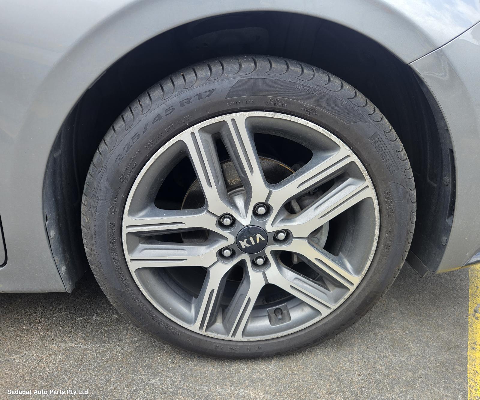 Kia Cerato Seatbelt/stalk