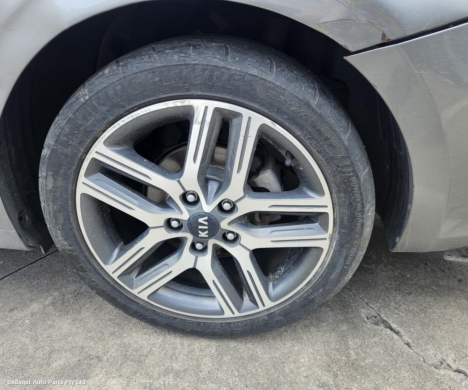 Kia Cerato Seatbelt/stalk