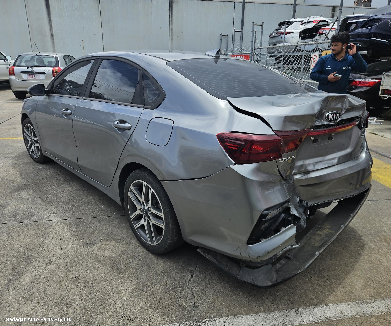 Kia Cerato Seatbelt/stalk