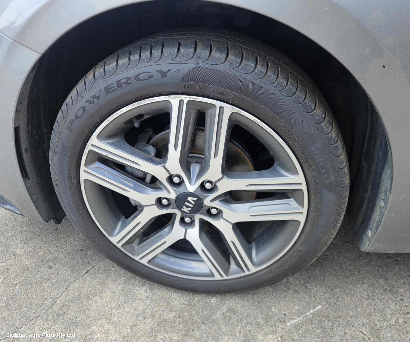 Kia Cerato Seatbelt/stalk