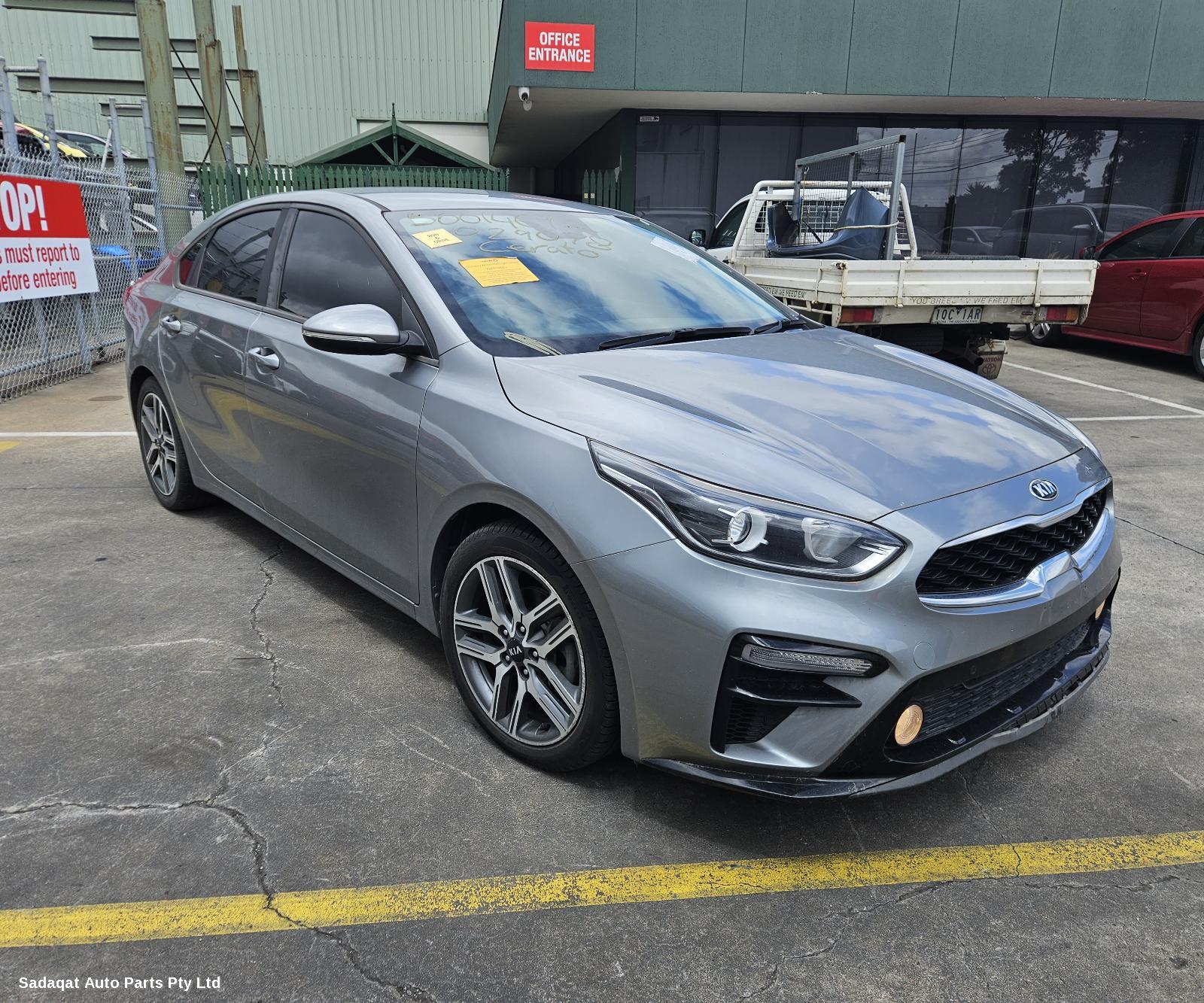 Kia Cerato Seatbelt/stalk