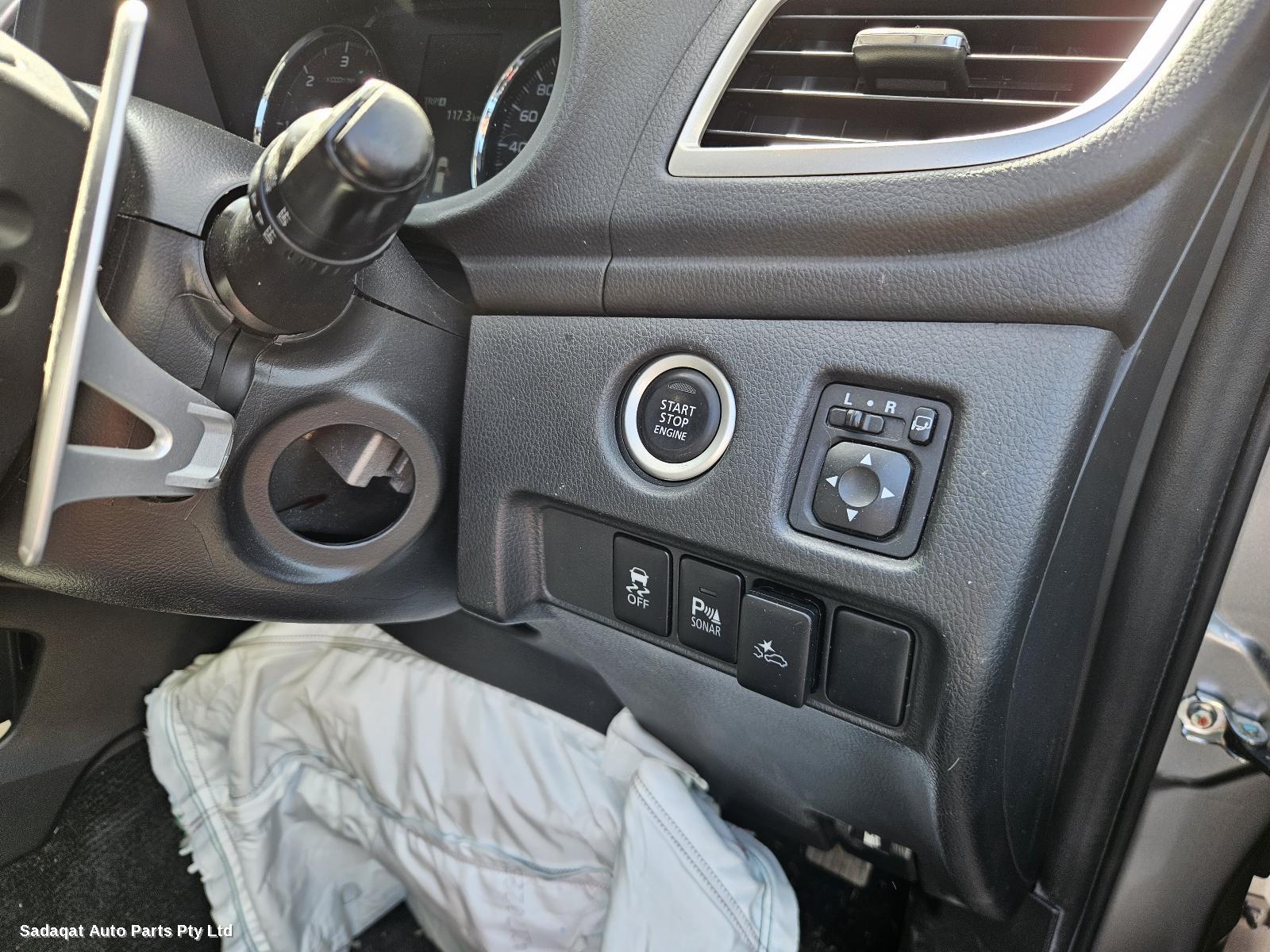 Mitsubishi Pajero Right Door Mirror