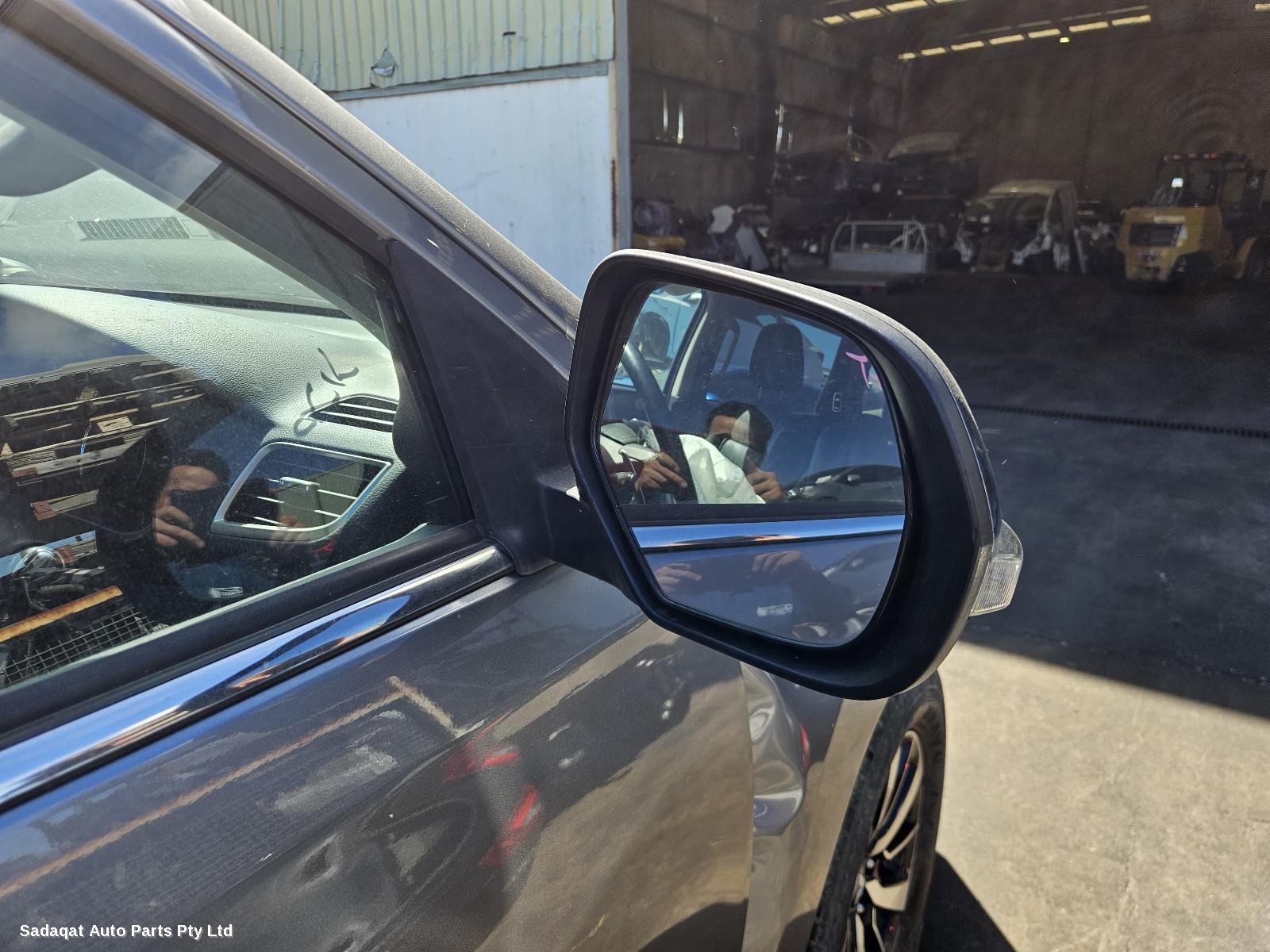 Mitsubishi Pajero Right Door Mirror